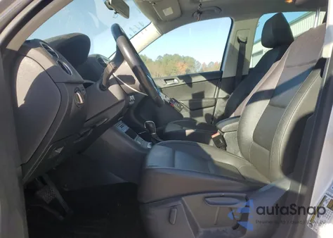 2015 Volkswagen Tiguan S z USA, uszkodzony, nr VIN WVGAV7AX6FW572945